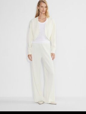 Aritzia Decision Shrug - Medium - Light Birch